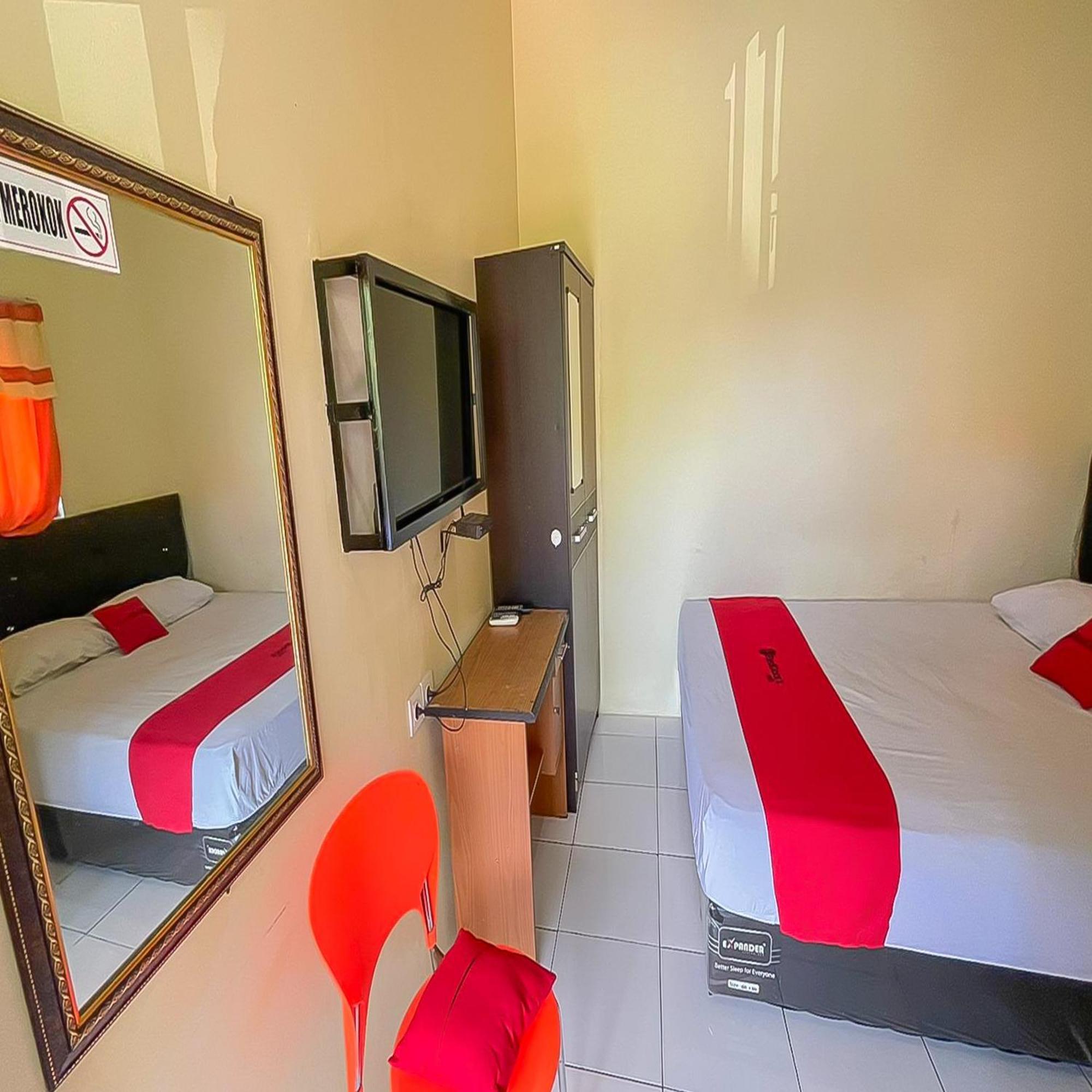 Reddoorz At Wahidin Street Cirebon Hotel Buitenkant foto